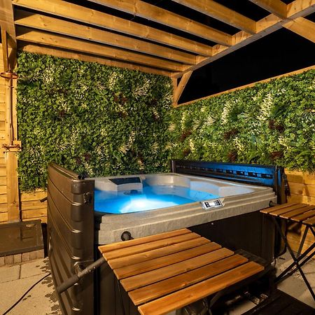 Cottage With Hot Tub Near Knockhill Saline Eksteriør bilde